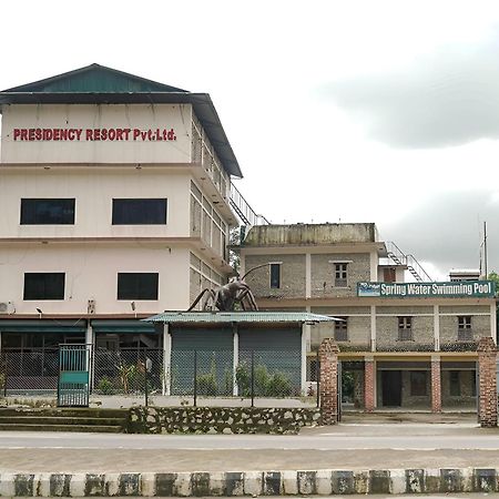 Presidency Resort Upardang Gadhi Buitenkant foto